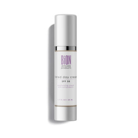 Tinted Day Cream SPF35 - Sävyttävä päivävoide 50ml - 49€